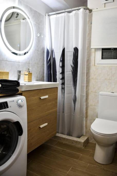 Newly Renovated-City Center Apartment Athén Kültér fotó